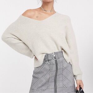 NWT ASOS Design Beige Sweater flutty v neck ribbed sweater balloon sleeve crop